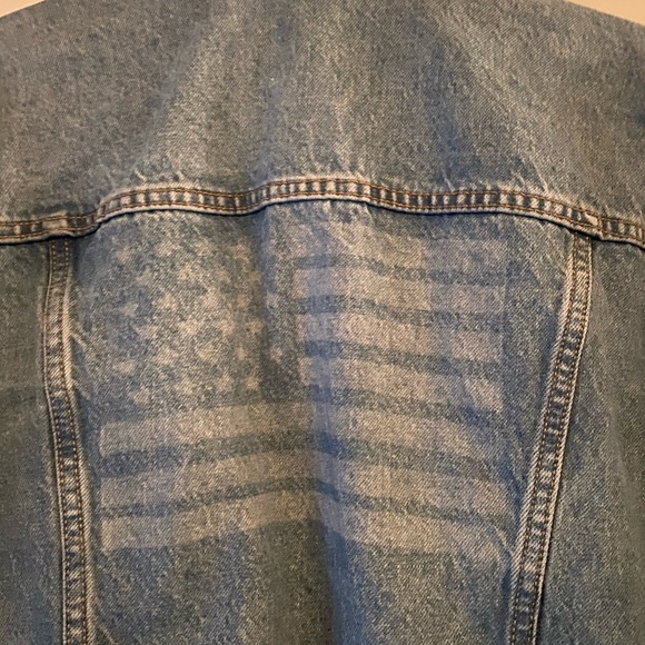 Old Navy Jean Jacket with American Flag on back, XL Petite - Picture 6 of 8